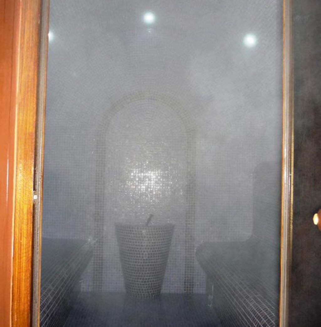 Elite Palace & Spa Hotel-Parno kupatilo.jpg