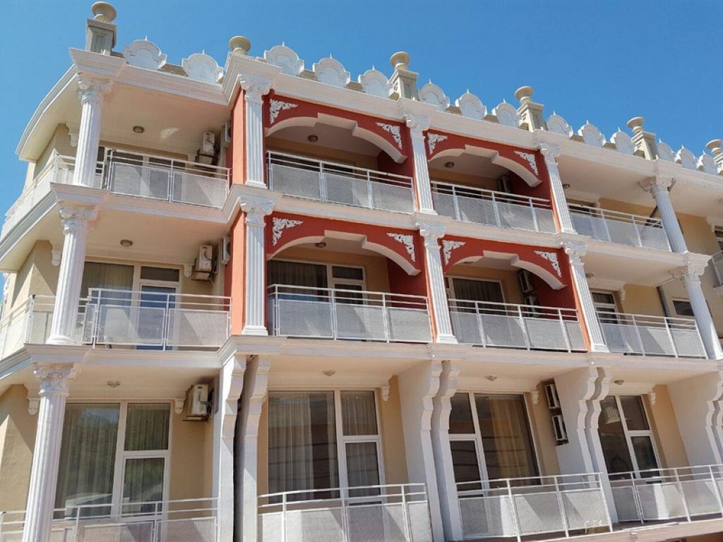 Elite Palace & Spa-Zgrada hotela.jpg