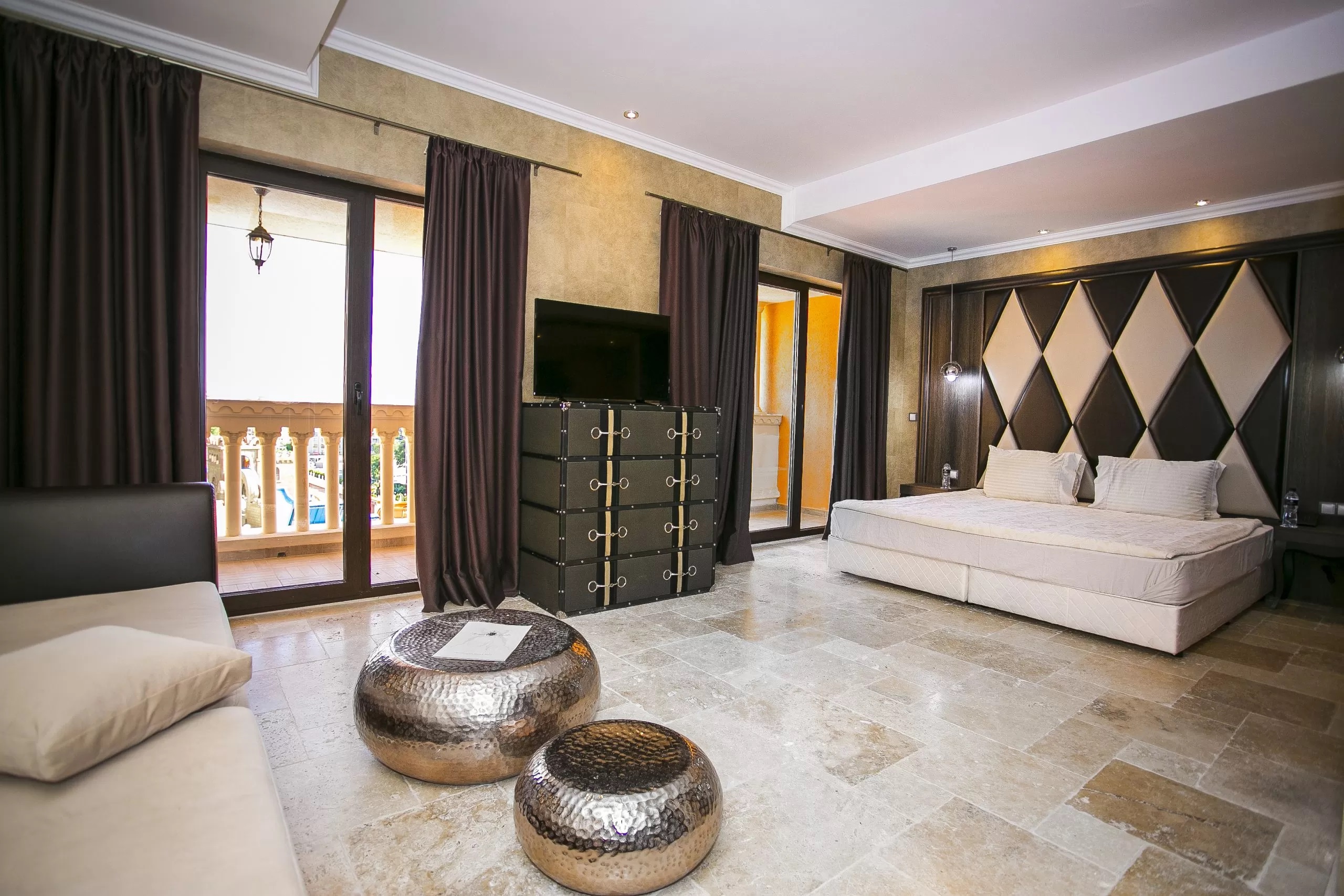 Villas Elenite Premium-Studio.jpg