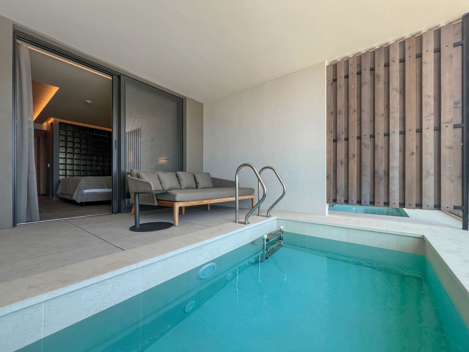 Grifid Noa-Swim Up Double room.jpg