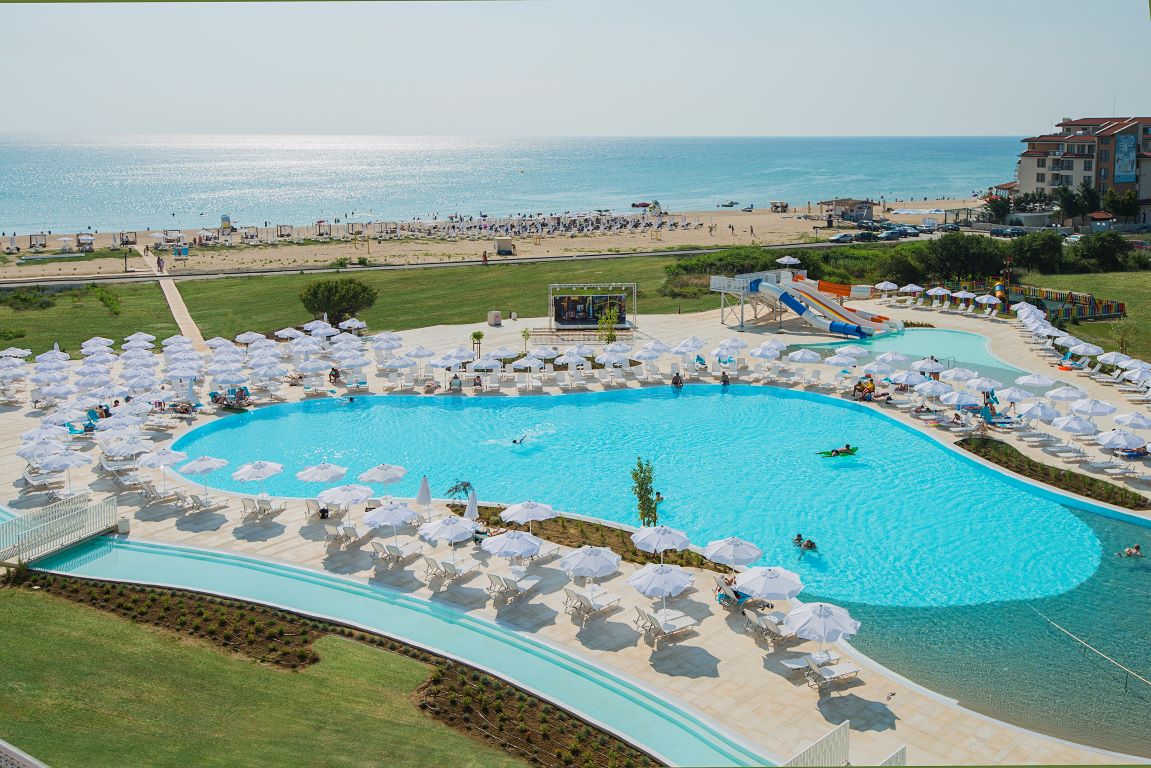 Hotel Sunrise Blue Magic-Bazen.jpg