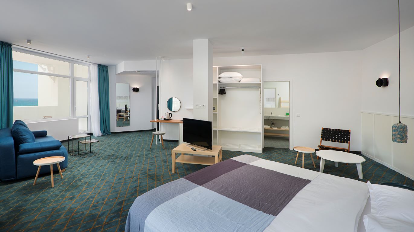 Hotel Sunrise Blue Magic-Junior suite.jpg