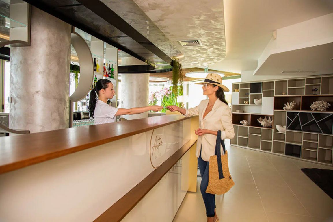 Antea Hotel-Recepcija.jpg