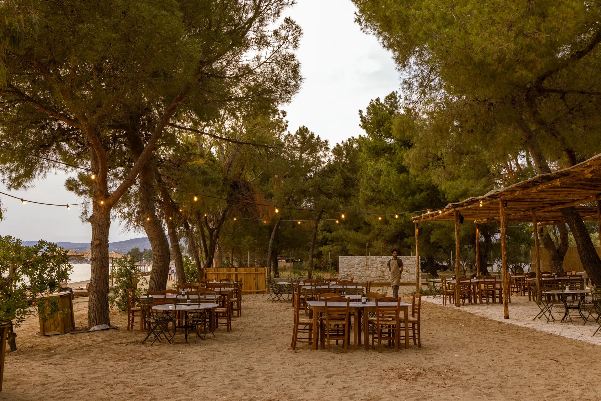 Ergon Beach House Nikiti-Bar na plazi.jpg