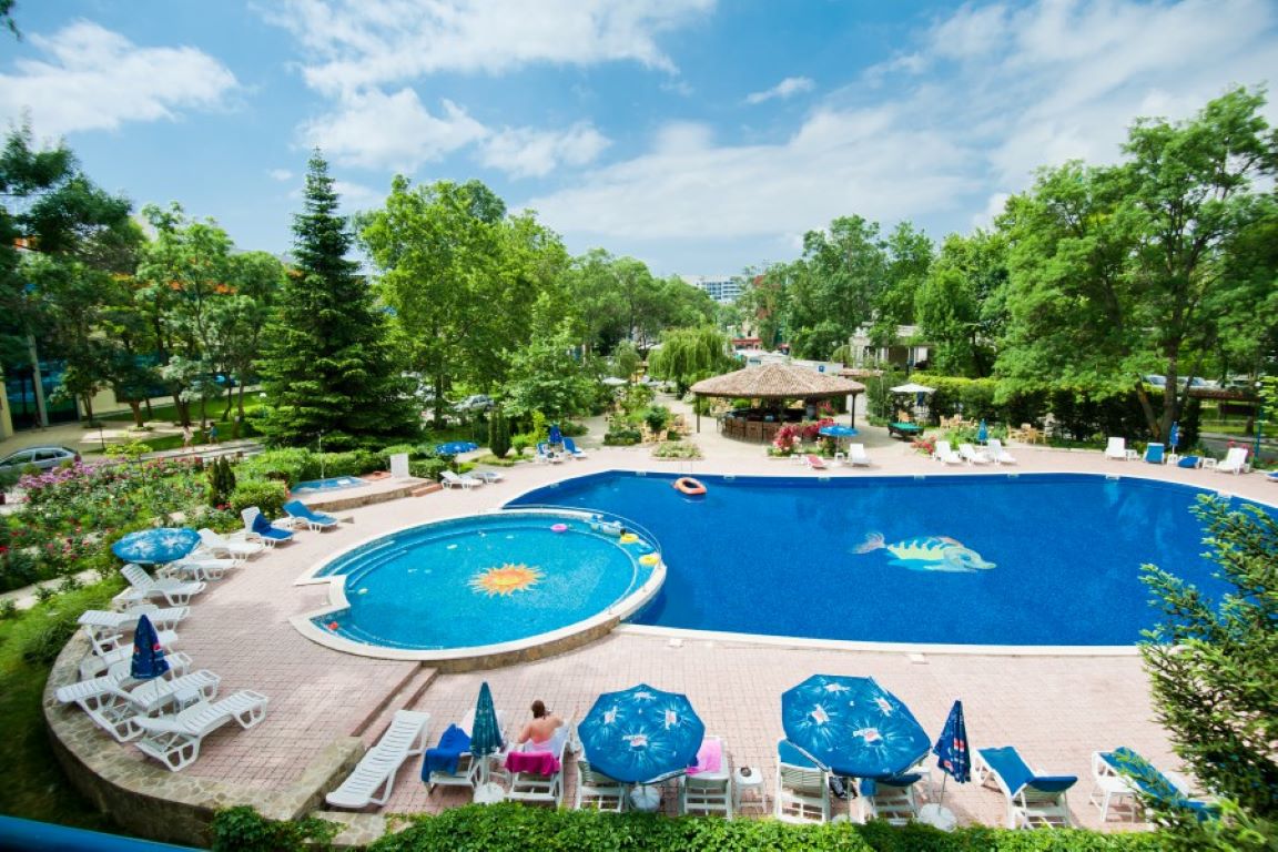 Regina Hotel-Bazeni.jpg