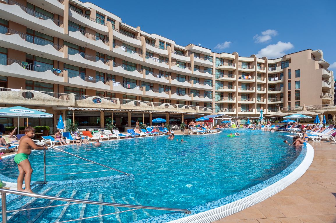 Grenada Hotel-Bazen.jpg