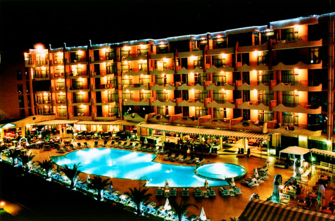 Hotel Grenada-Nocni izgled.jpg