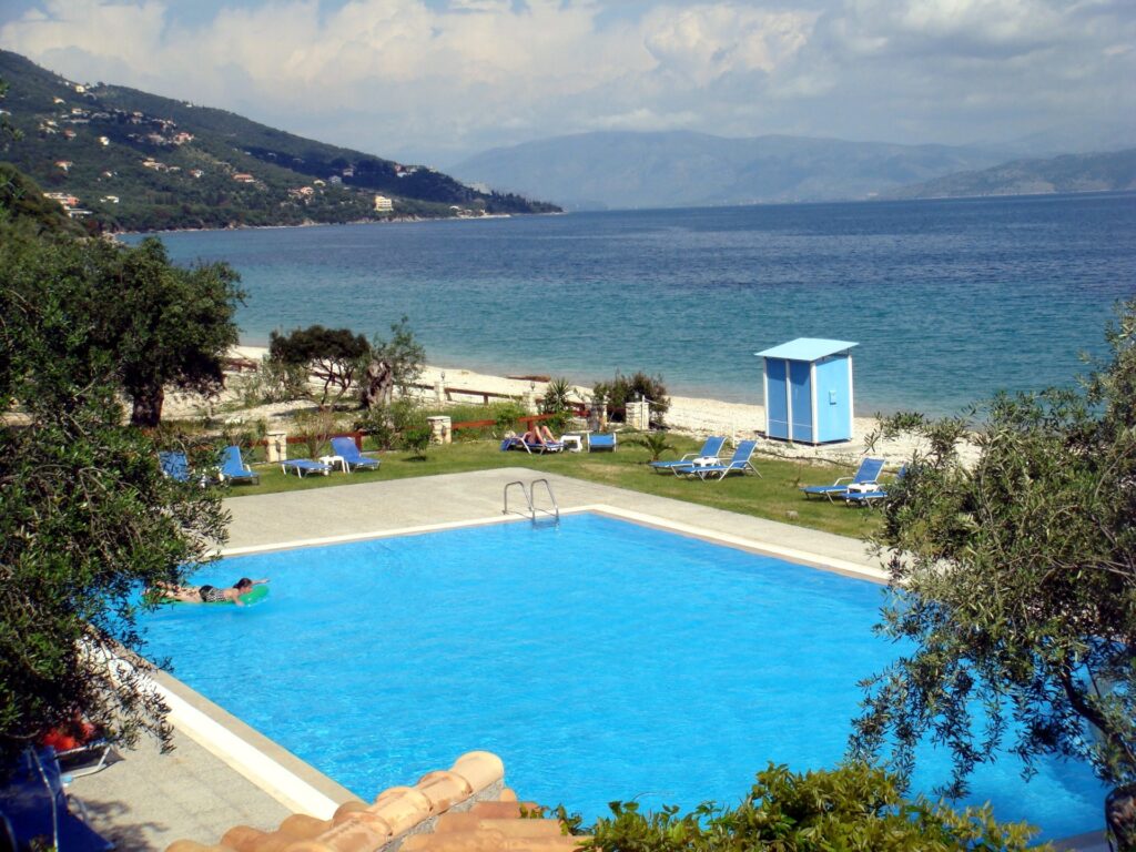 Barbati Bay Apartments Corfu-Bazen na otvorenom.jpg
