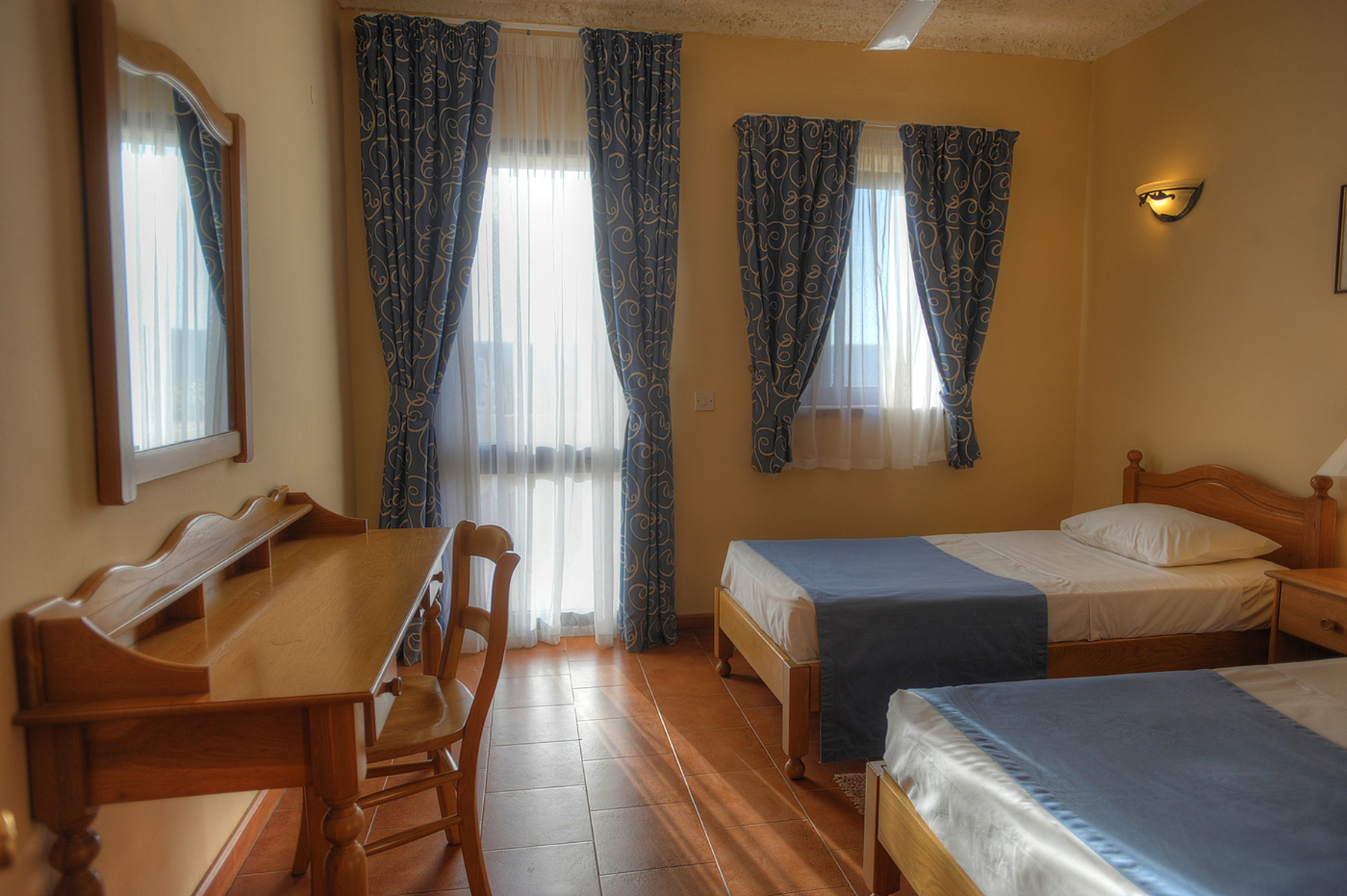 Cornucopia Hotel-Trokrevetna soba.jpg