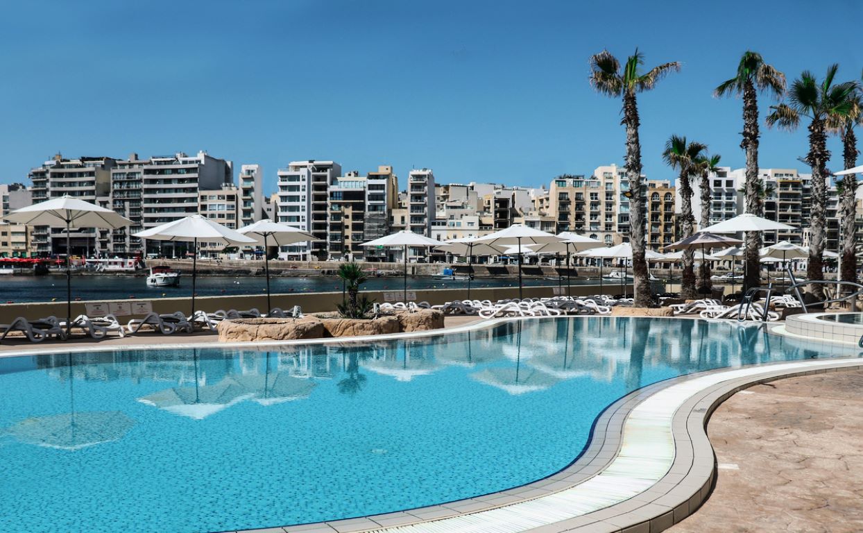 Cavalieri Hotel-Bazen.jpg