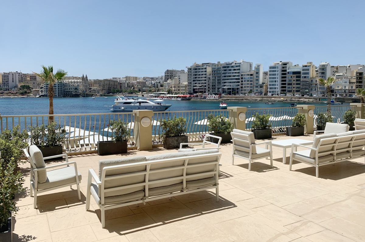 Cavalieri Hotel-Terasa.jpg