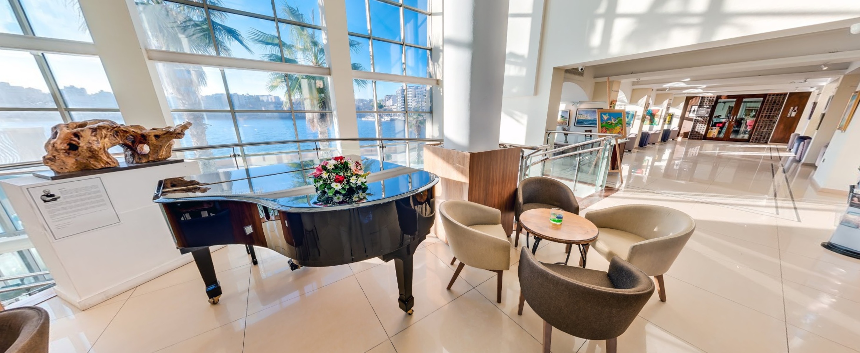 Hotel Cavalieri-Enterijer hotela.jpg