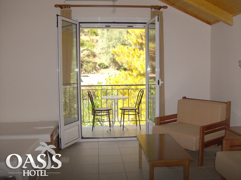 Hotel Oasis Lefkada std soba terasa.jpg