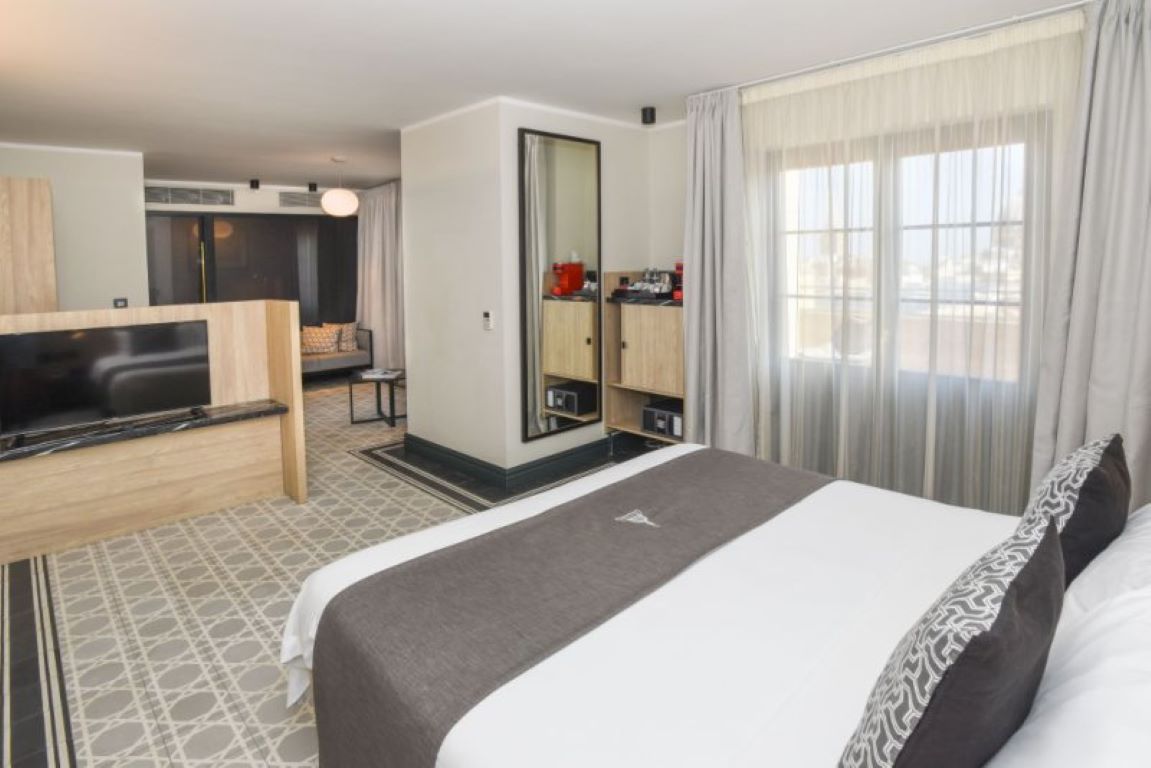 Hotel La Falconeria-Executive suite.jpg