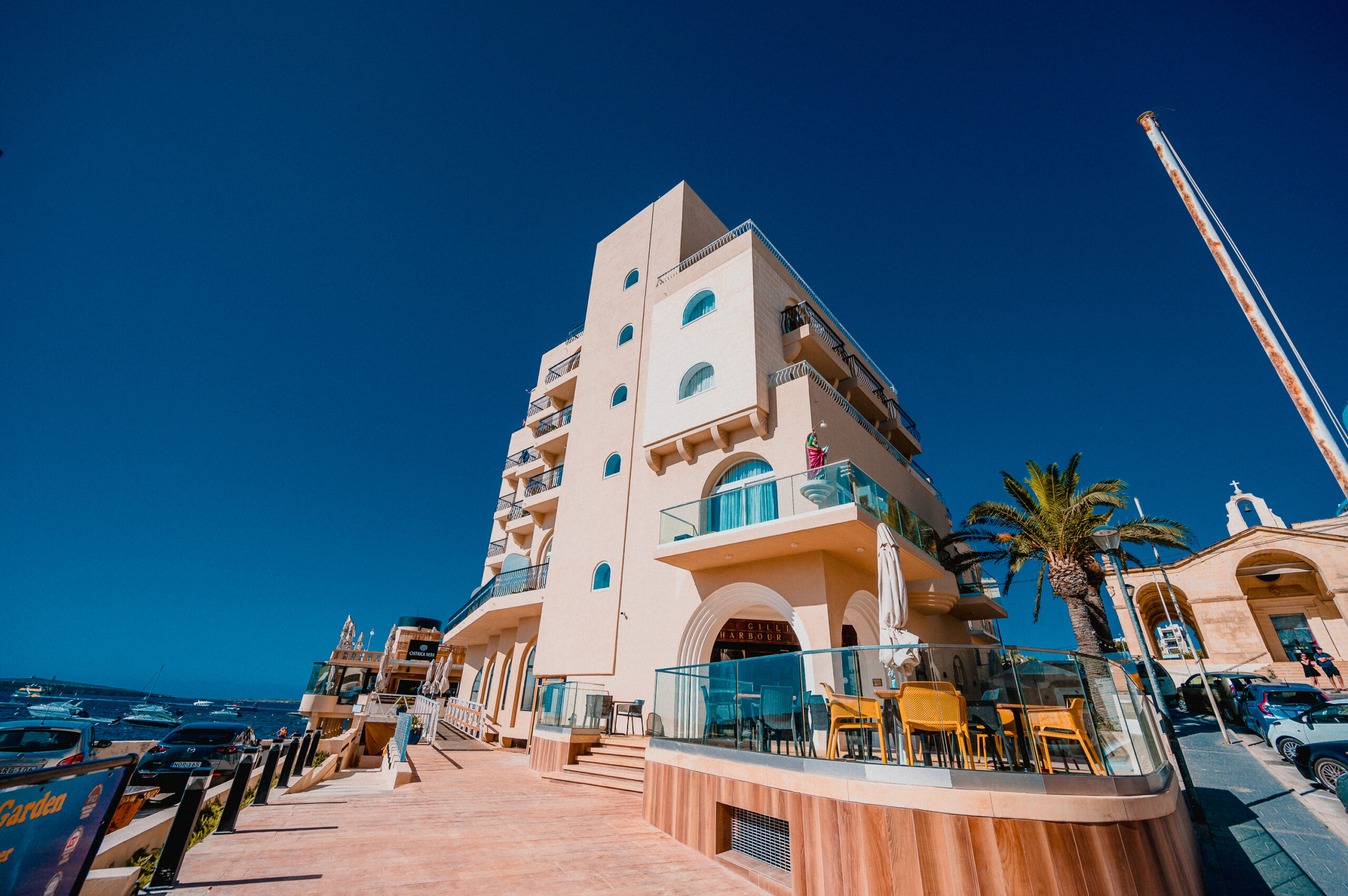 Gillieru Hotel-Spoljasnji izgled.jpg