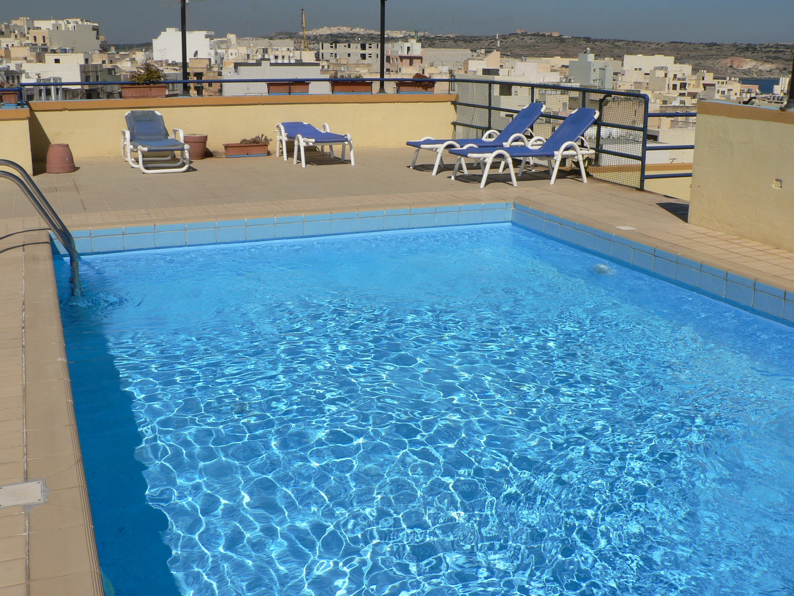 Primera Hotel-Bazen.jpg