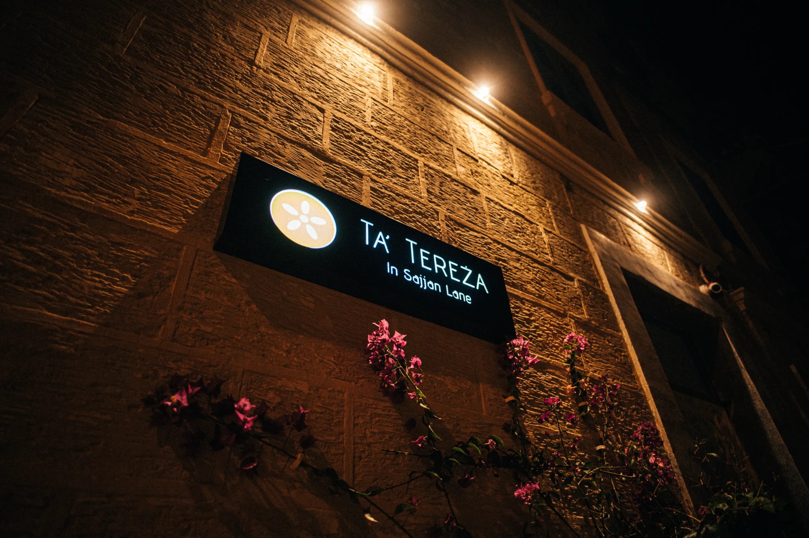Ta' Tereza in Manwel Dimech Street-Nocni izgled.jpg