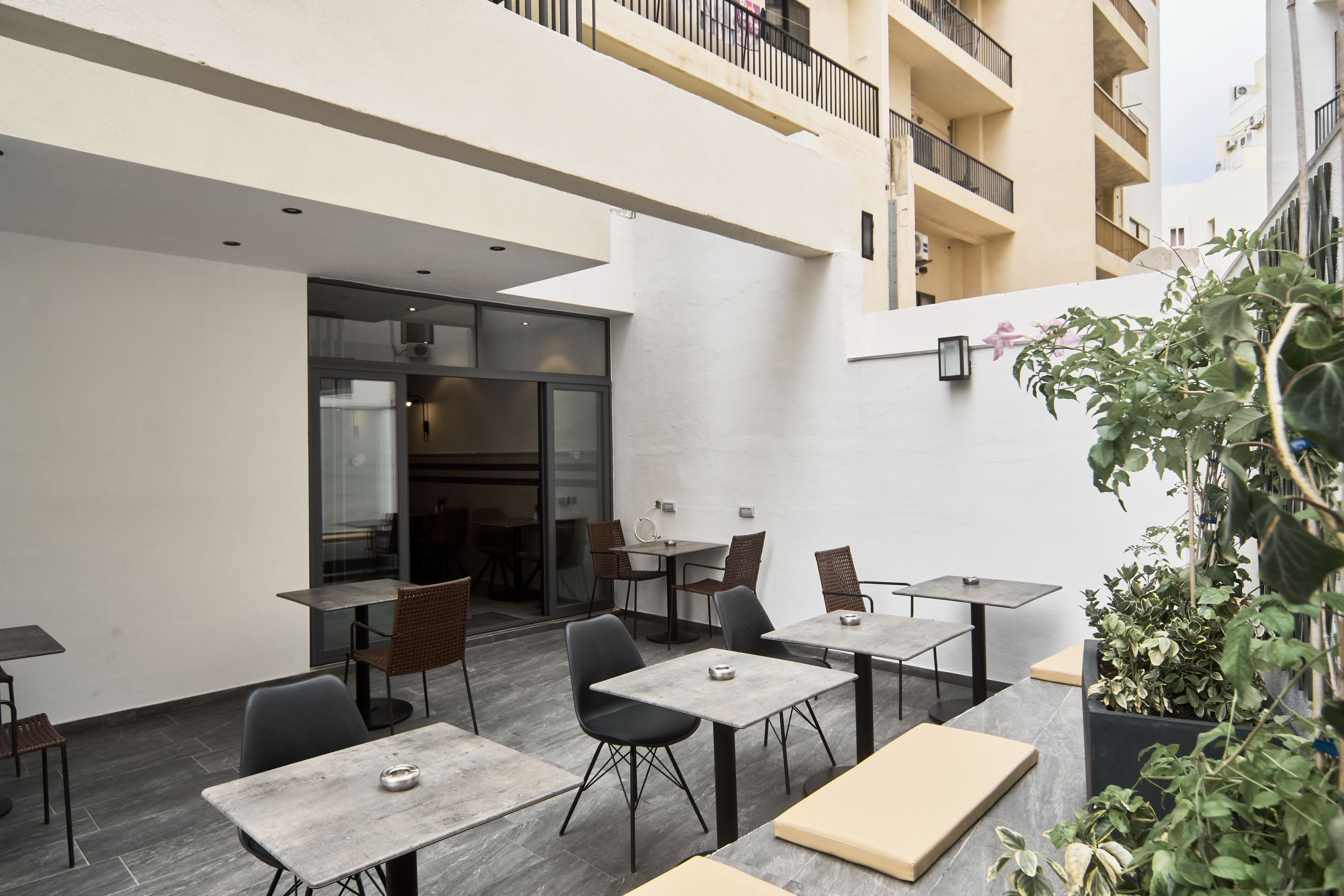 Hotel Mr Todd-Terasa.jpg