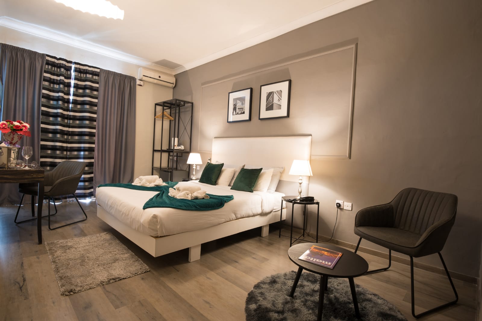 Sliema Marina Hotel-Standardna soba pogled more.jpg