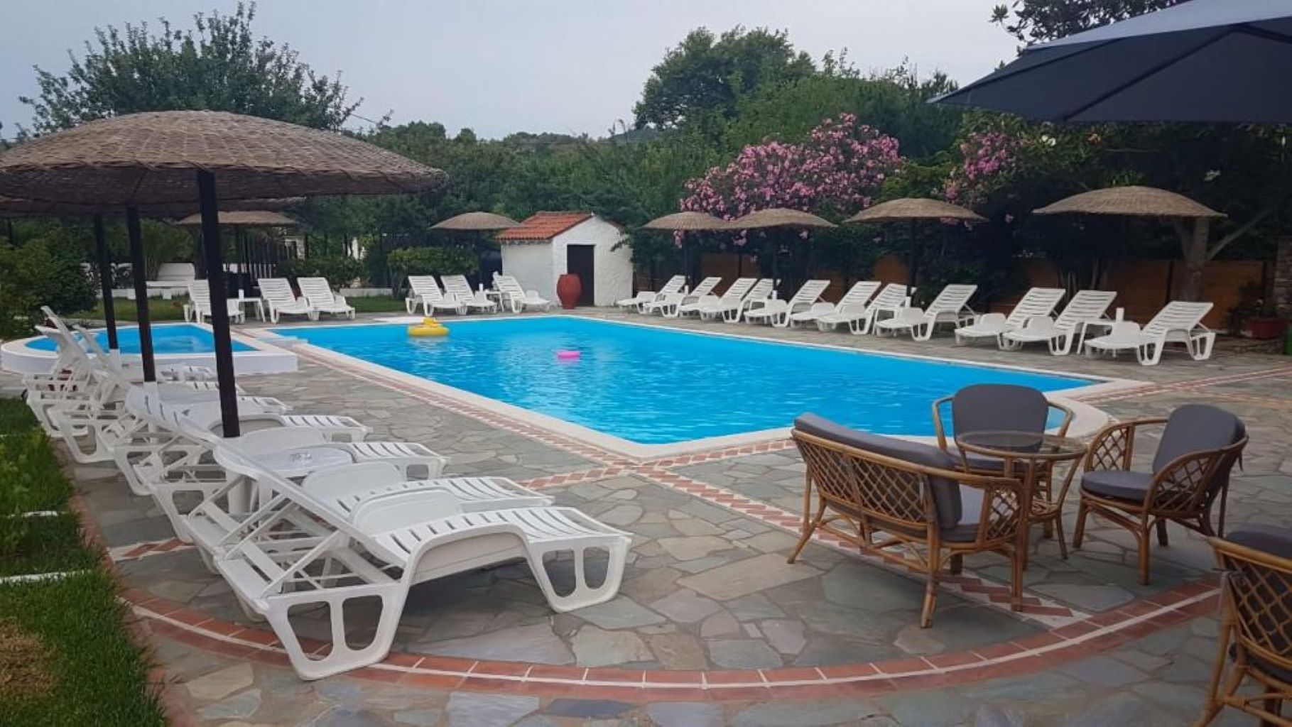 Pension Strawberry-ležaljke-.jpg
