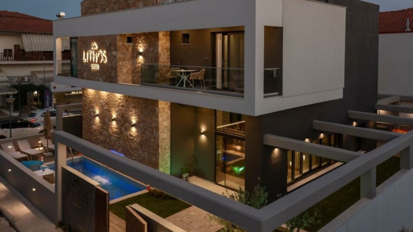 Lithos Suites-Hotel spolja.jpg