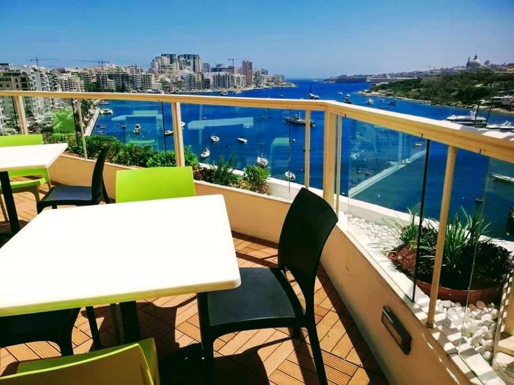 Kennedy Nova Hotel-Pogled na okolinu.jpg
