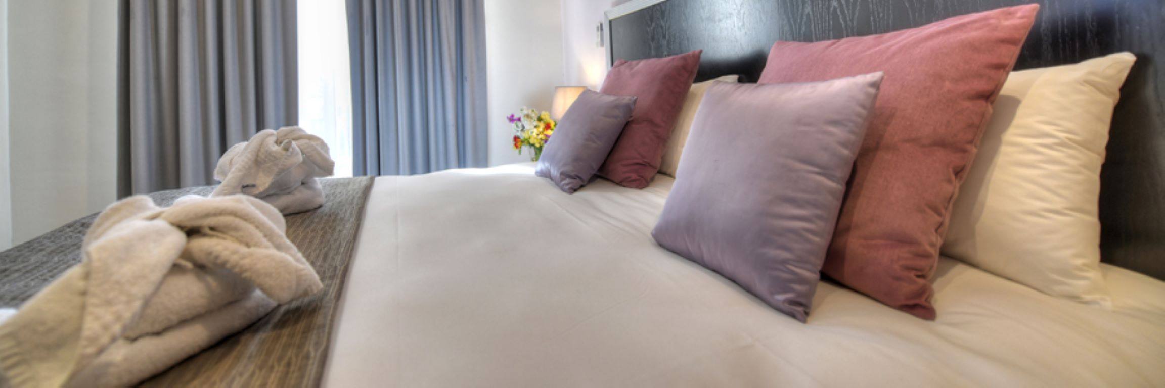 St Julian's Bay Hotel-Economy soba.jpg