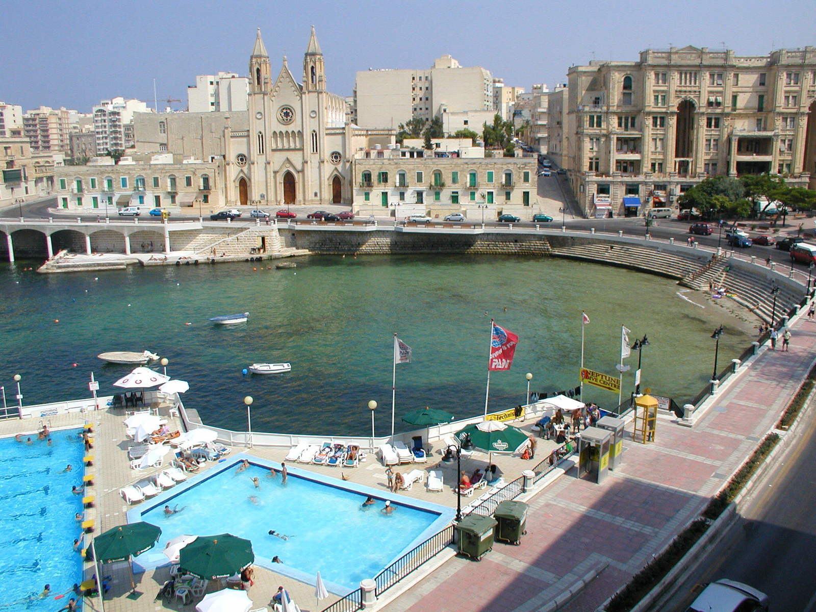 St Julian's Bay Hotel-Okruzenje.jpg
