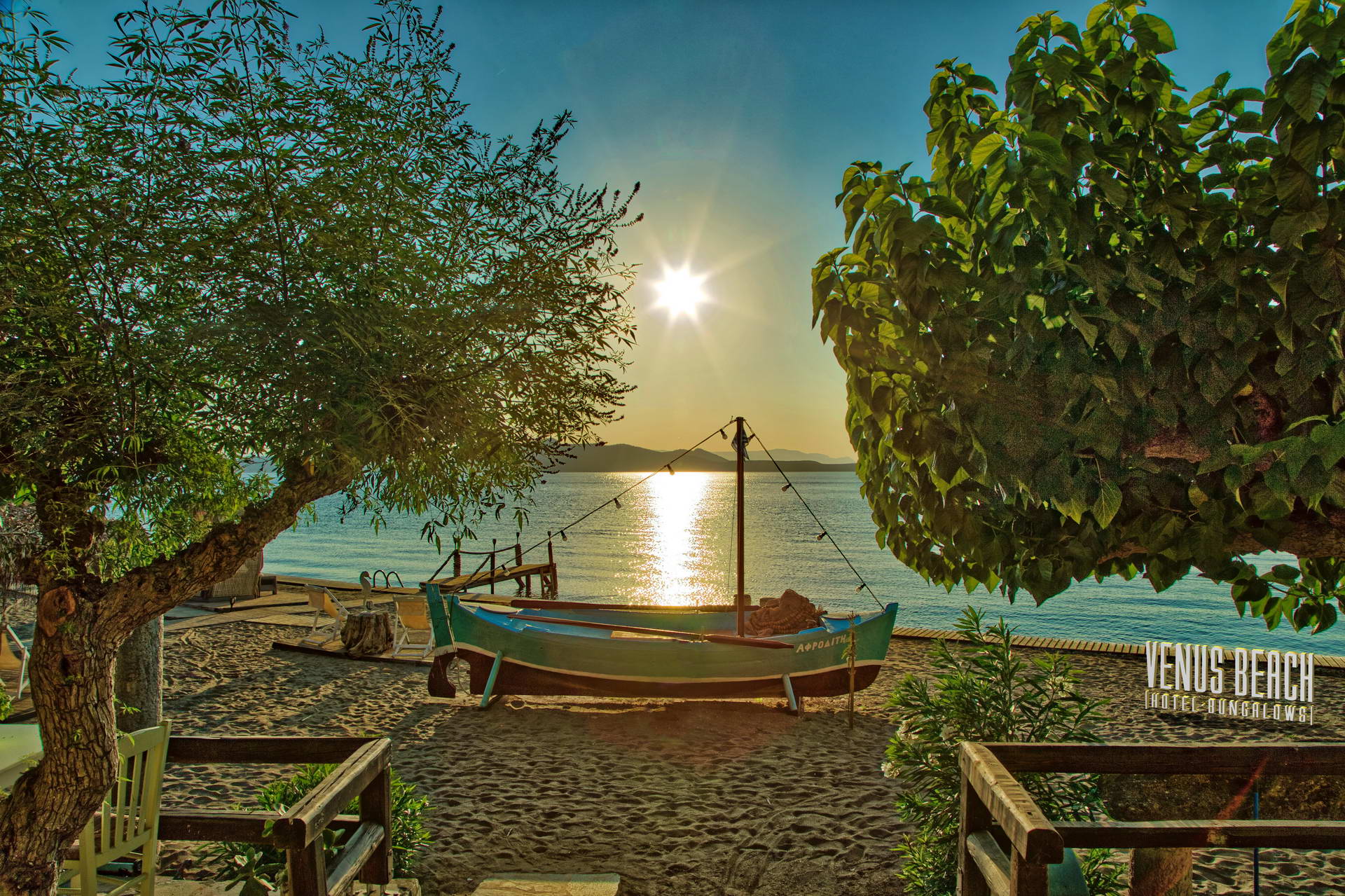 Hotel Venus Beach-Plaza.jpg