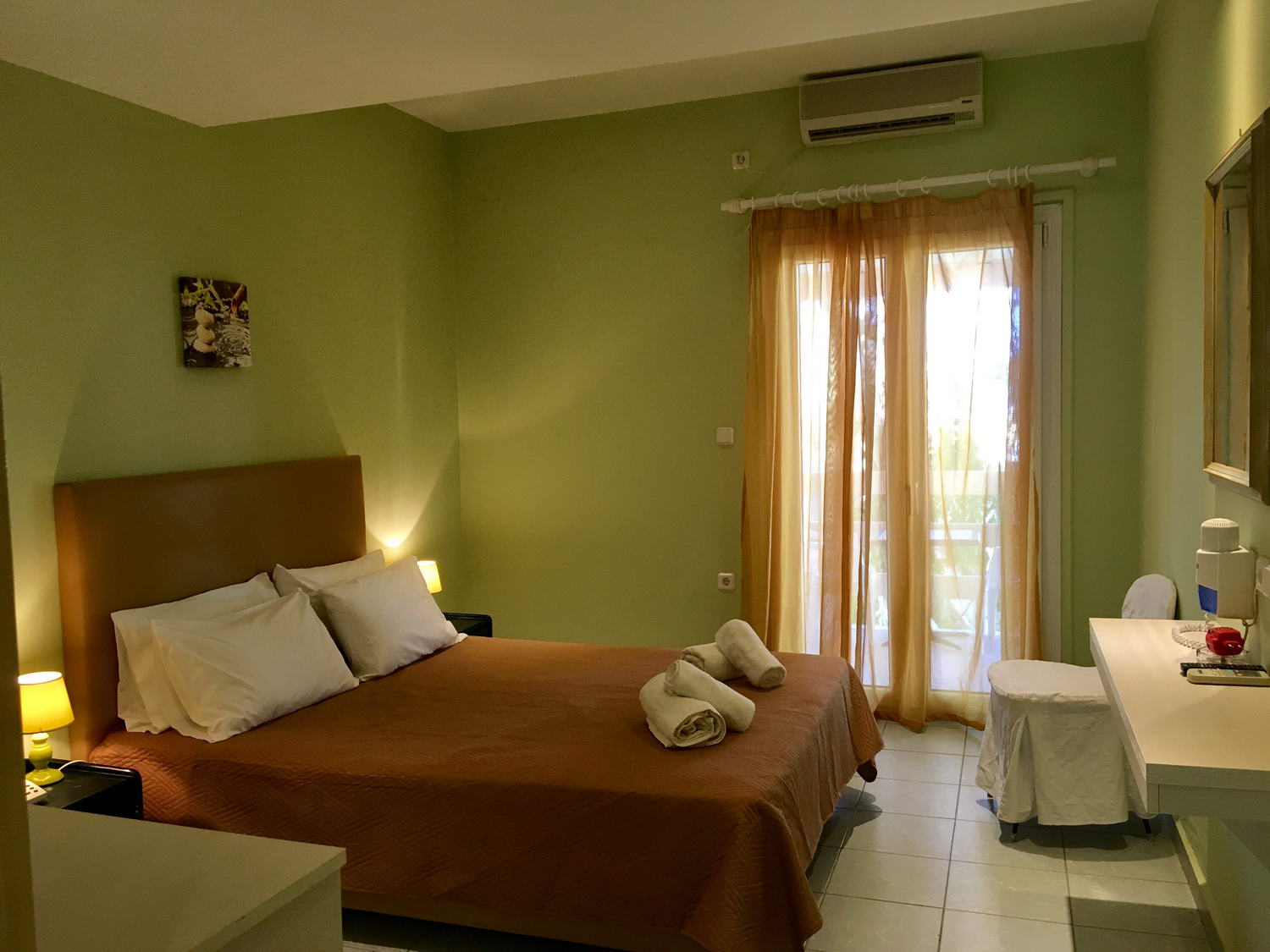 Venus Beach Hotel-Standardna soba.jpg