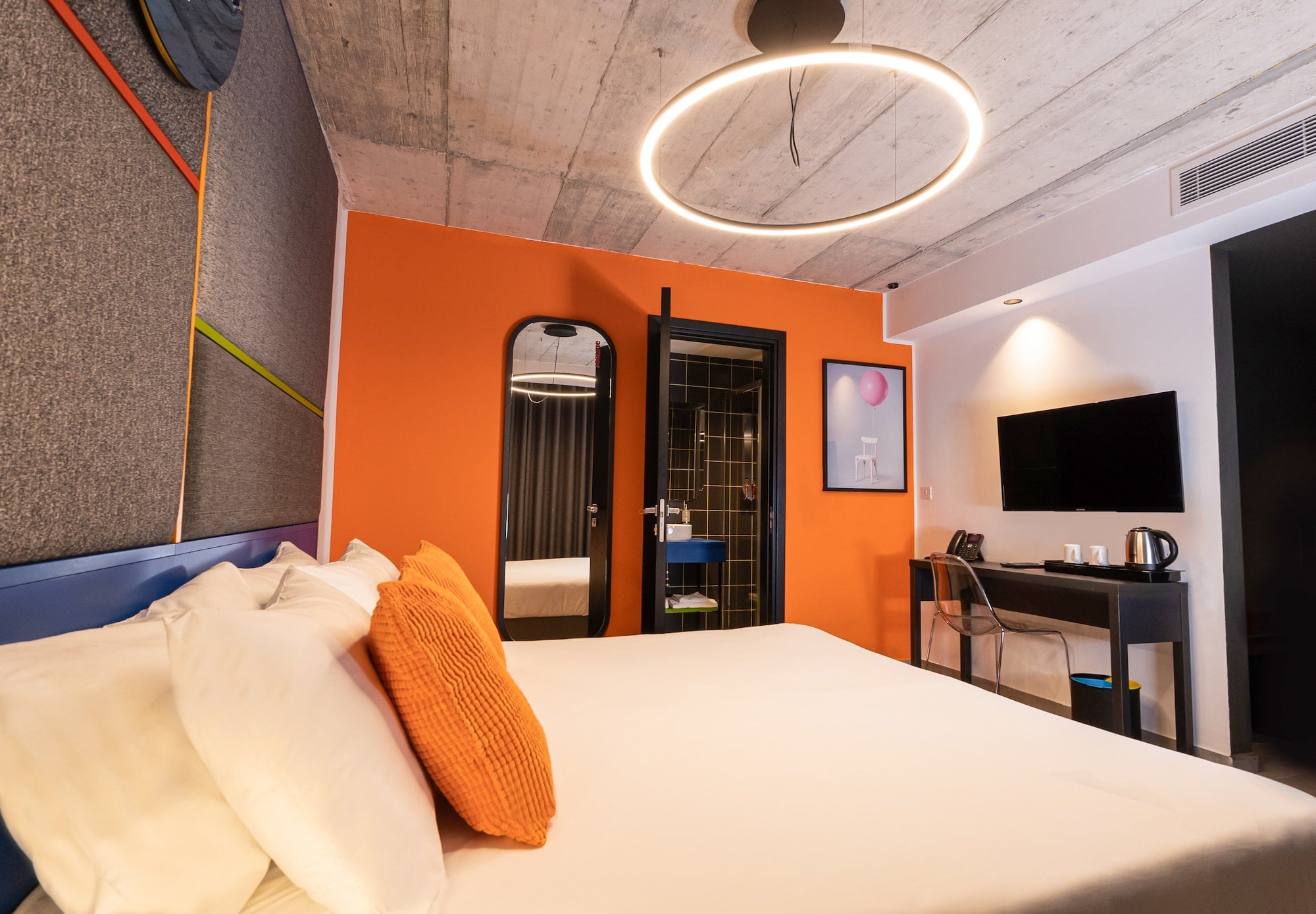 IKYK Hotel-Economy soba.jpg