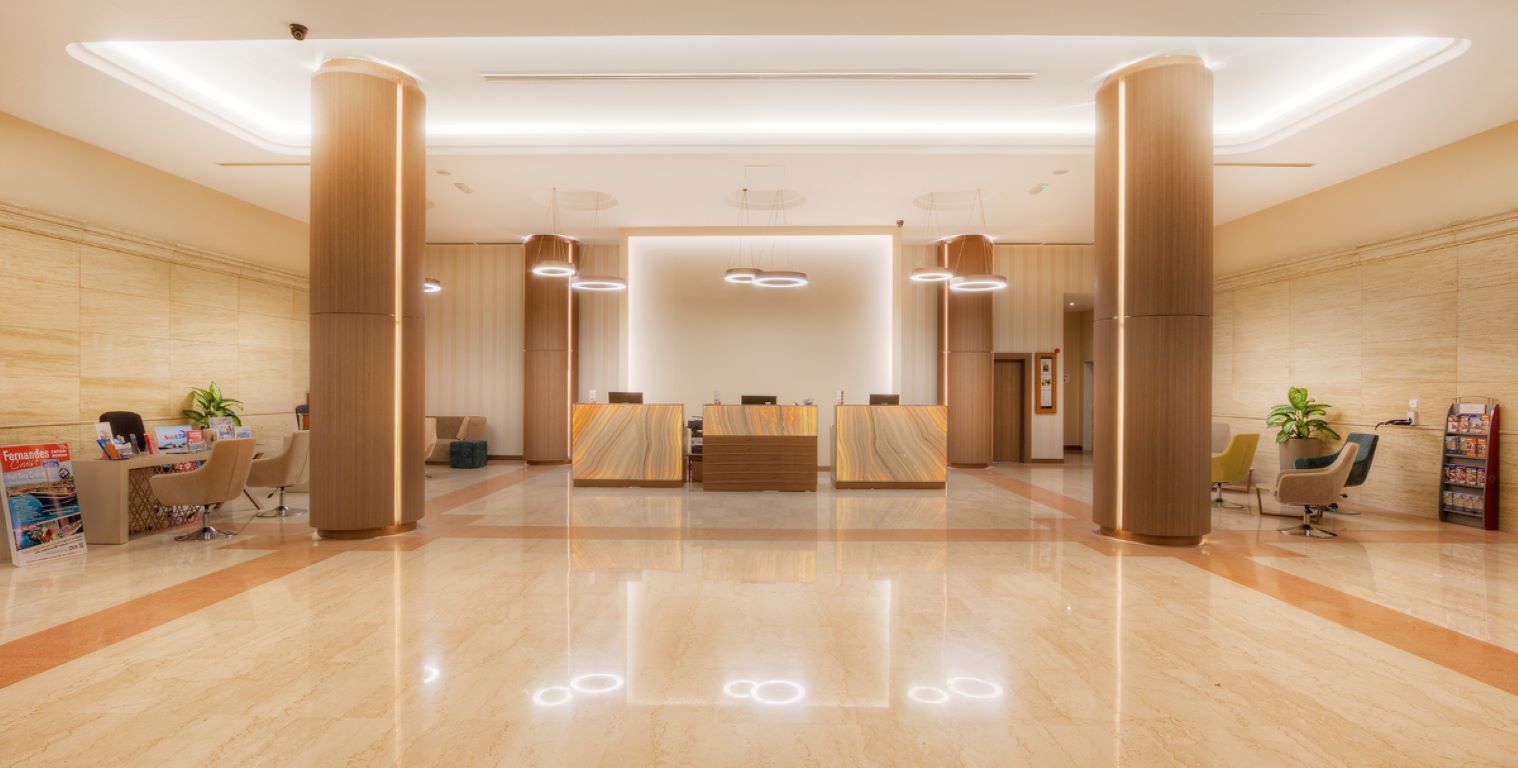 Vivaldi Hotel-Recepcija.jpg