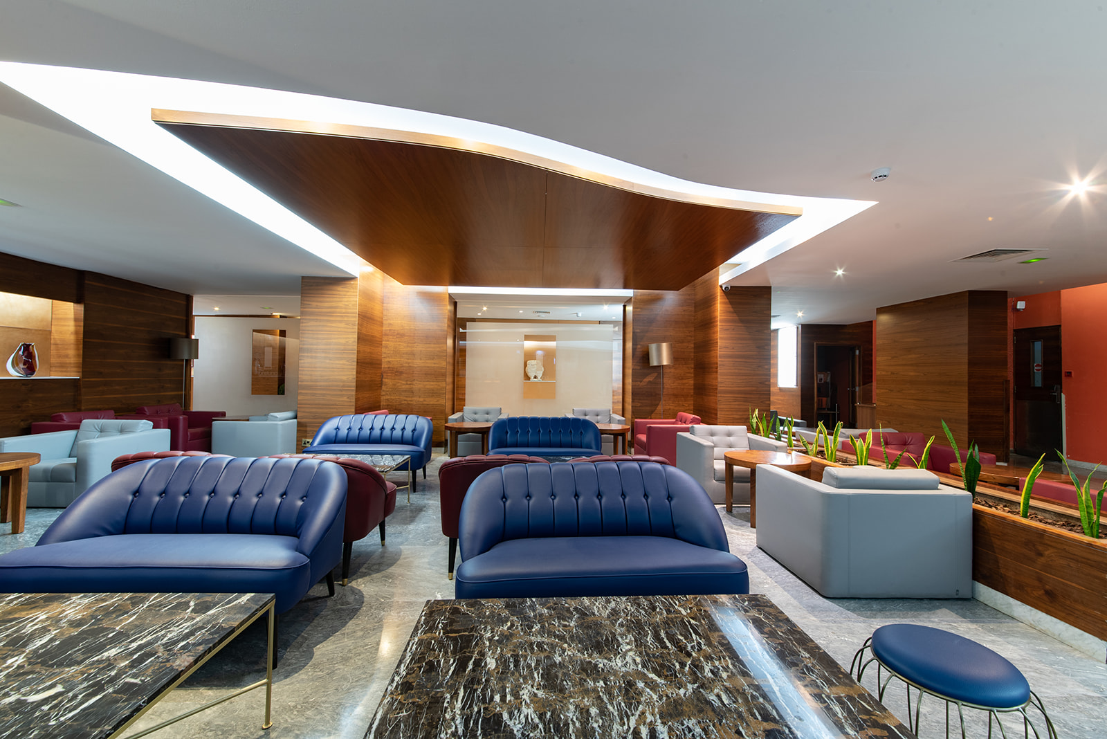 Hotel Preluna-Lobby.jpg