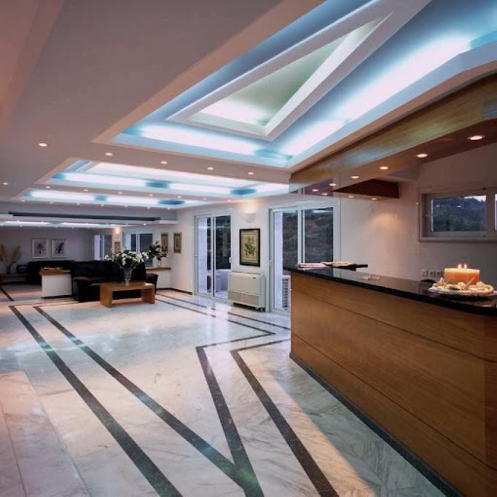 Cape Kanapitsa Hotel Suites-recepcija-.jpg