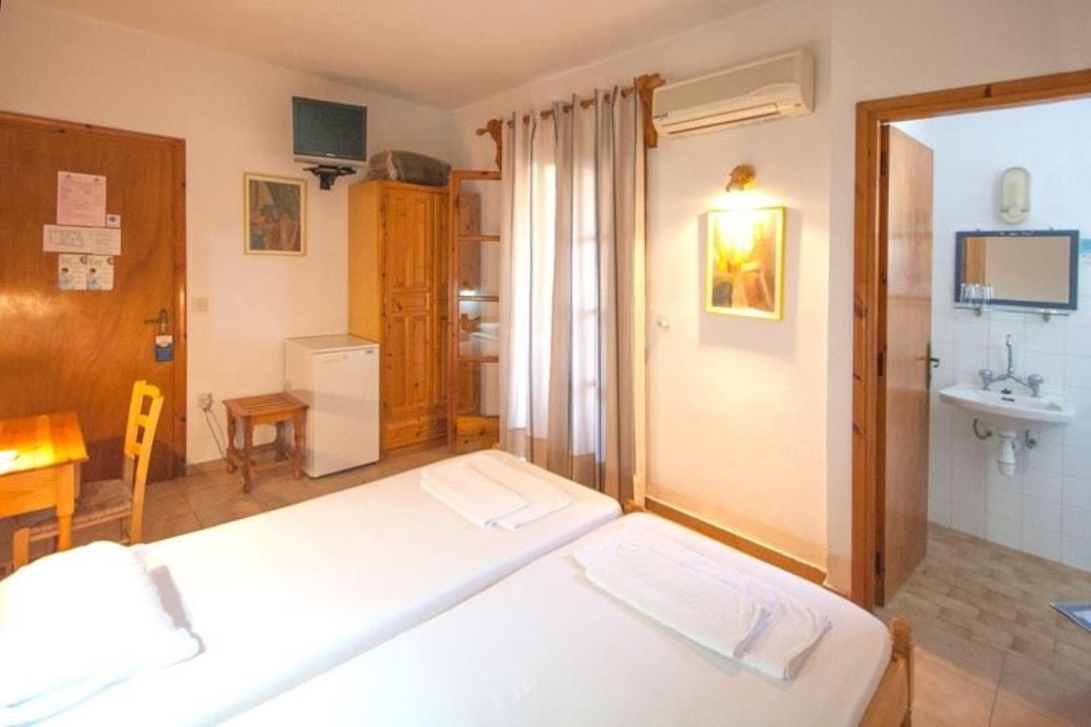 skiathos-pension-eliza-klima-soba-.jpg