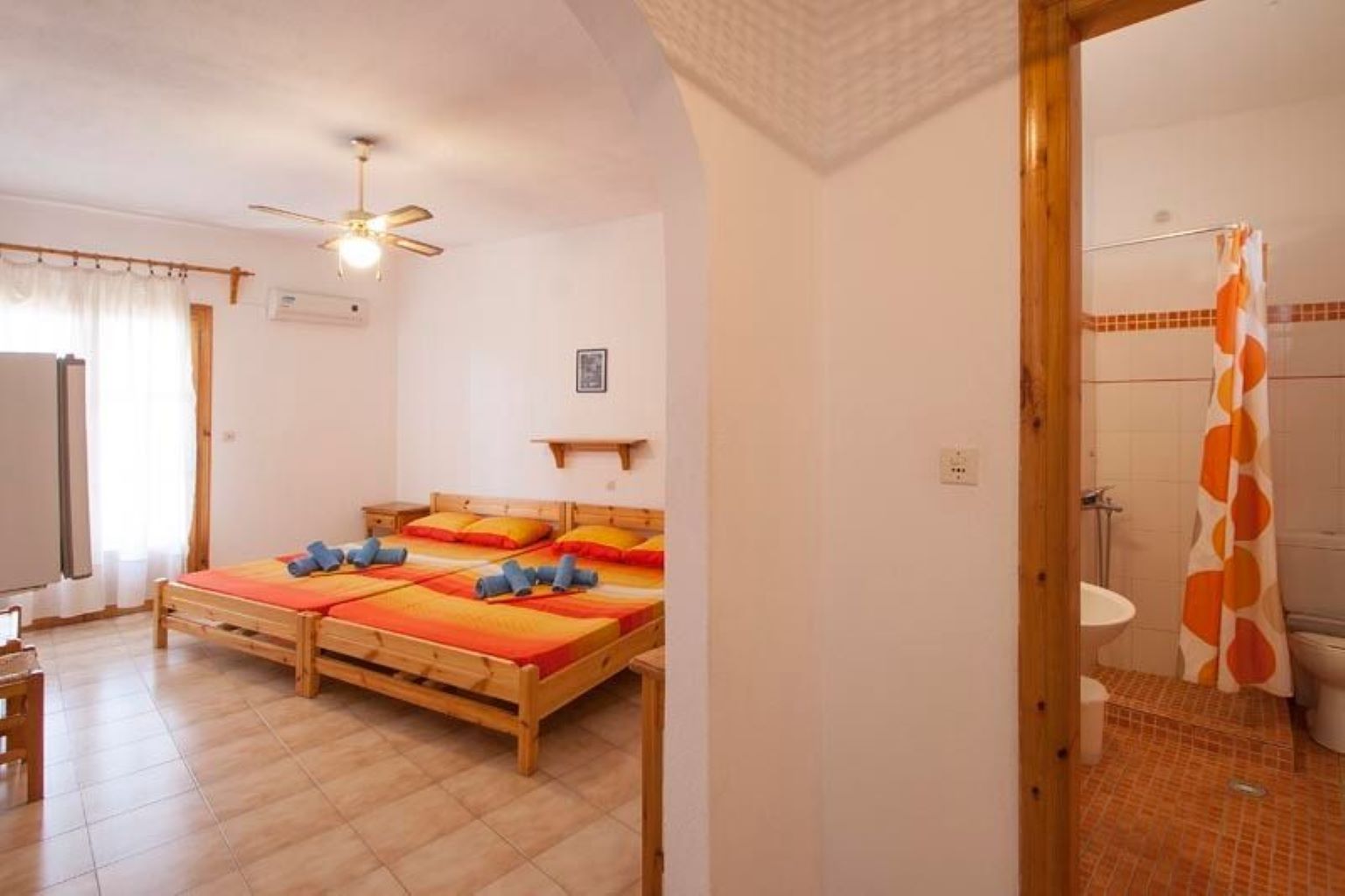 skiathos-pension-eliza-porodična soba-.jpg