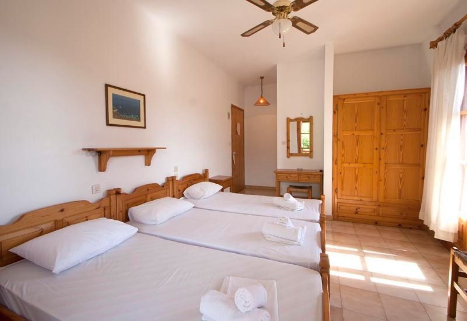 skiathos-pension-eliza-trokrevetna soba-.jpg
