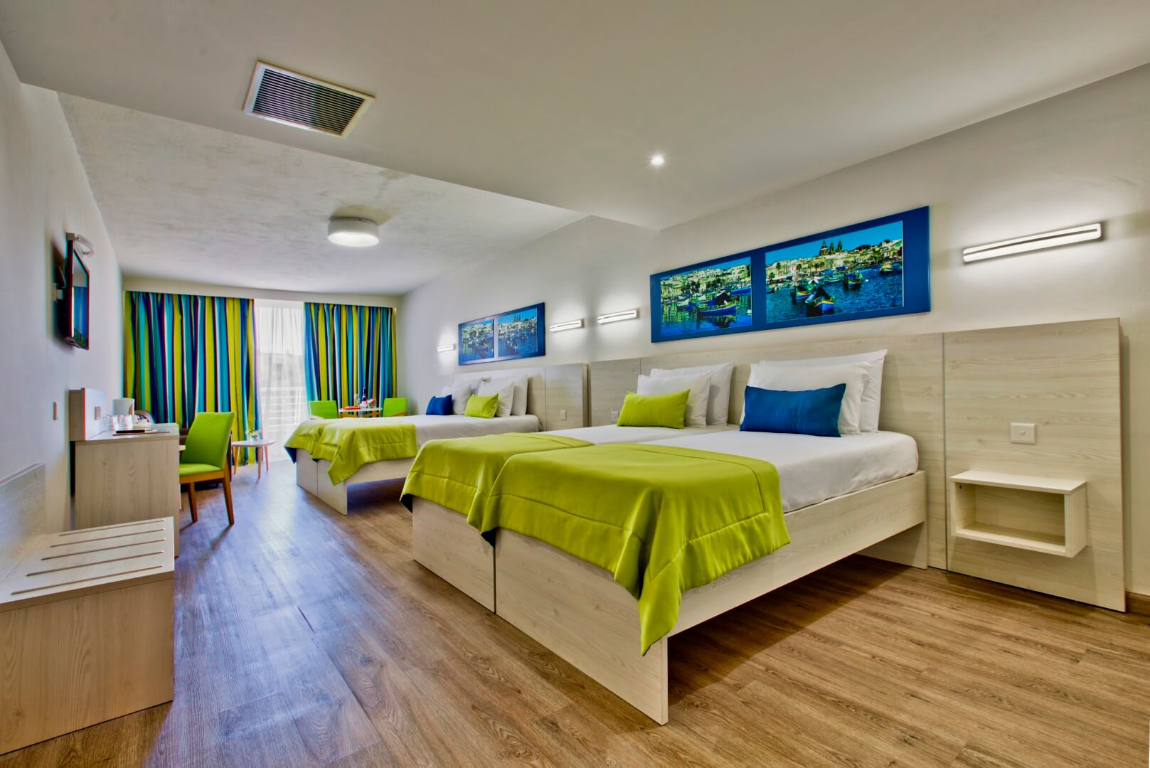 Santana Hotel-Porodicna soba.jpg