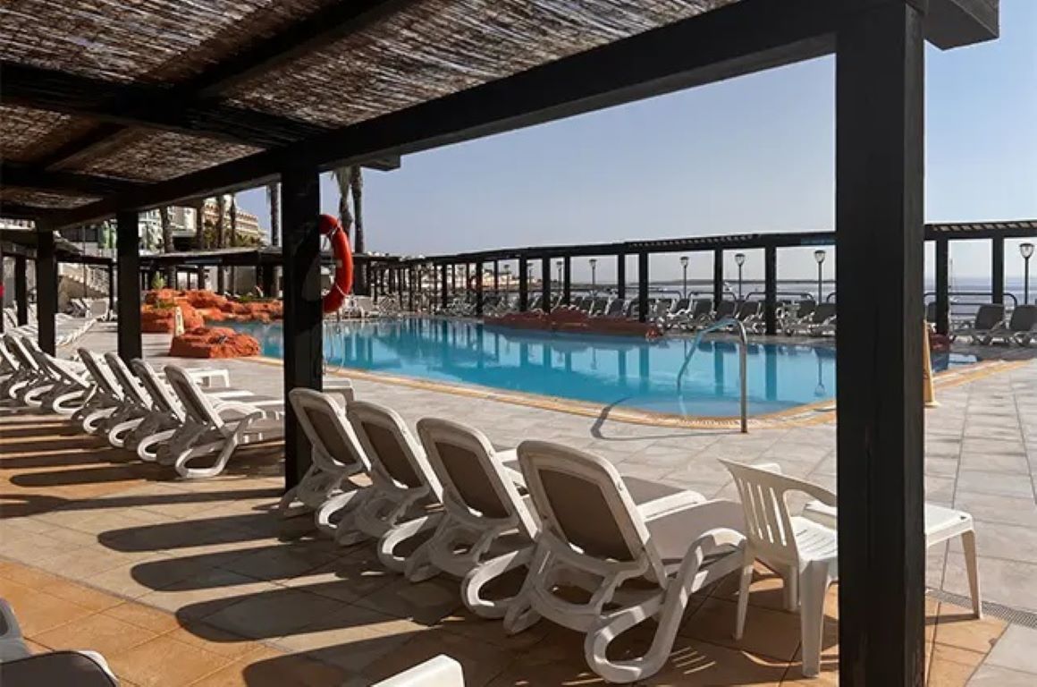 AX Sunny Coast Resort & Spa-Oblast oko bazena.jpg