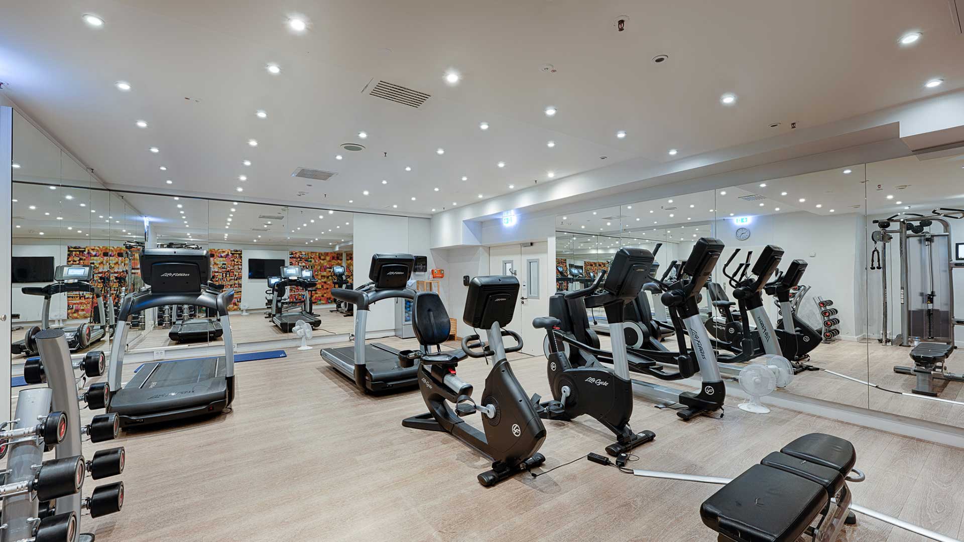 Park Inn by Radisson Berlin Alexanderplatz-Teretana.jpg