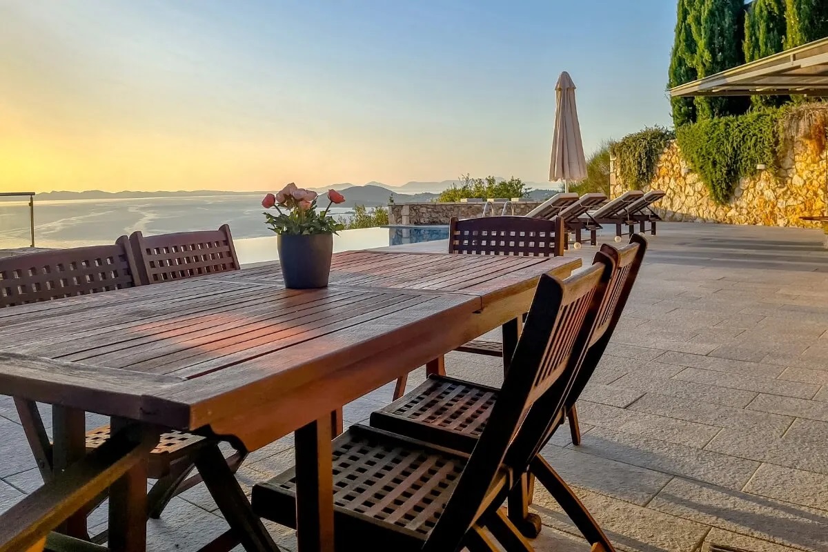 Villa Aldena Sivota-Terasa pored bazena.jpg