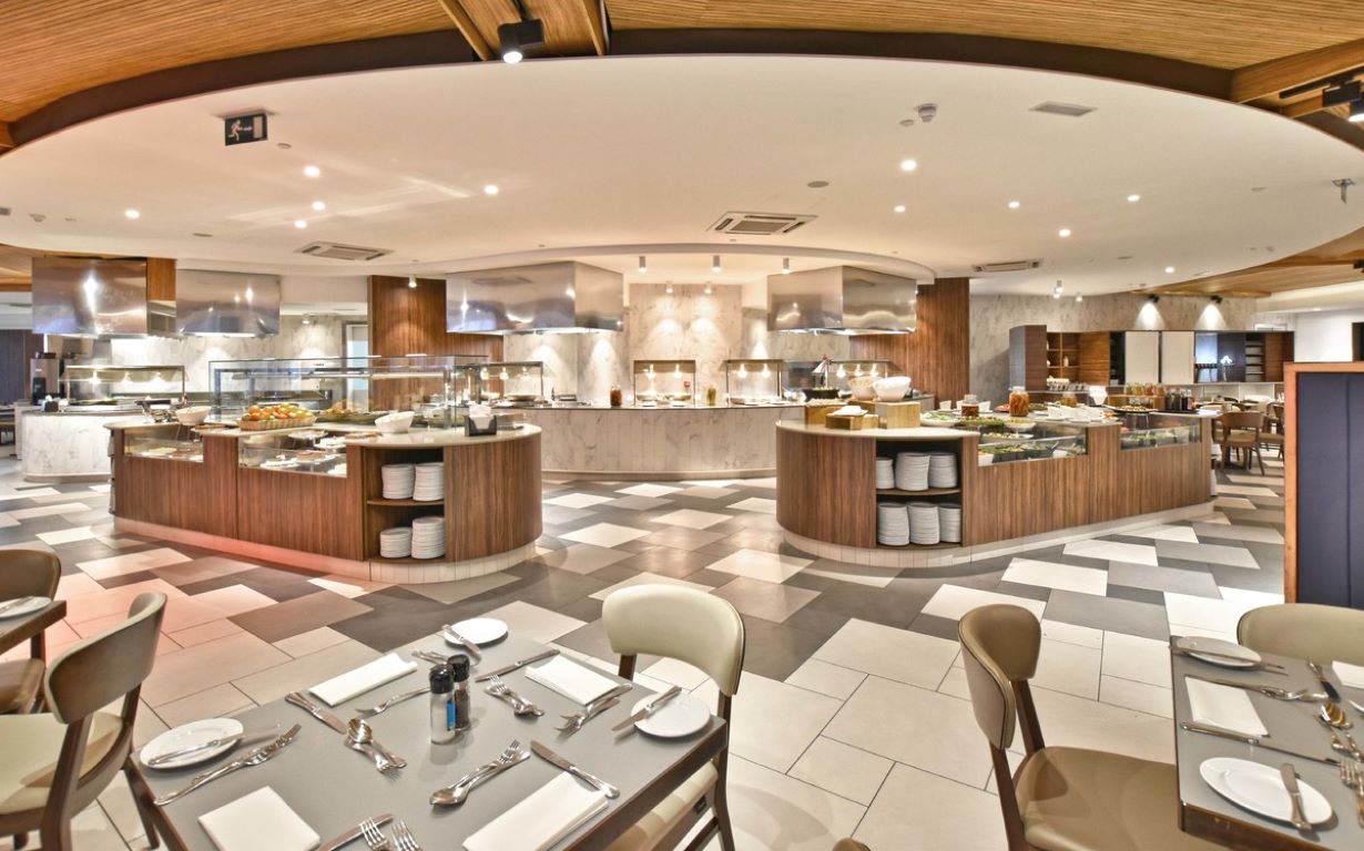 DoubleTree by Hilton Malta-Glavni restoran.jpg