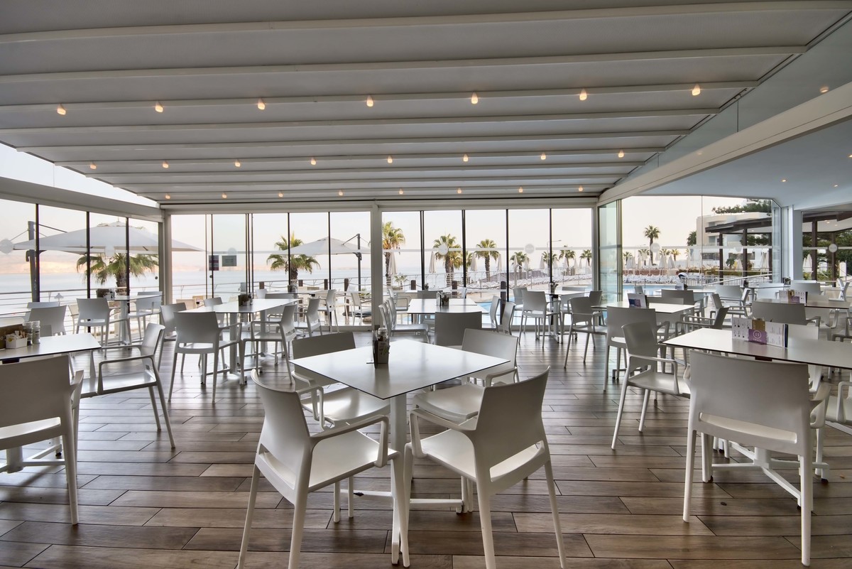 DoubleTree by Hilton Malta-Restoran.jpg