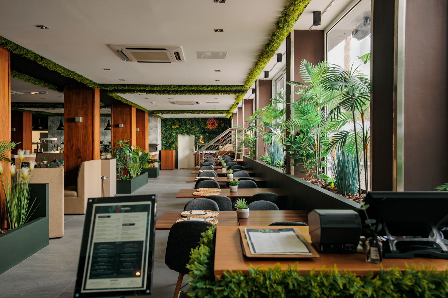 Pebbles Resort Hotel-Restoran.jpg