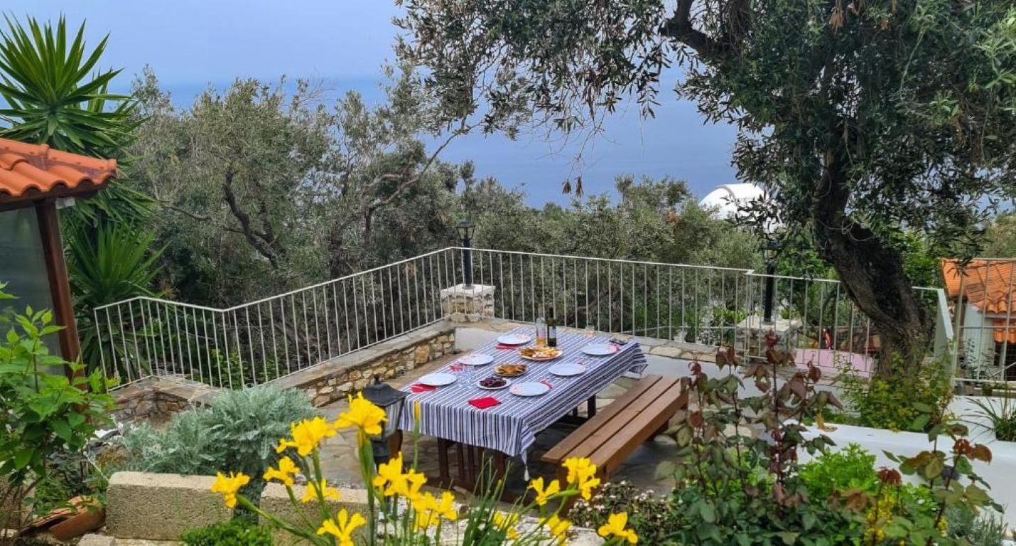 Captain's Villa-Basta.jpg