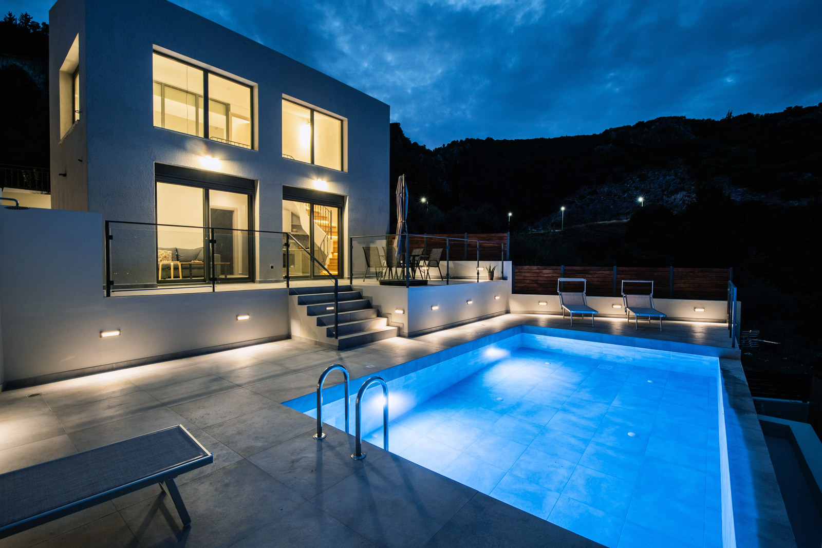 Elthea villas izgled bazena.jpg
