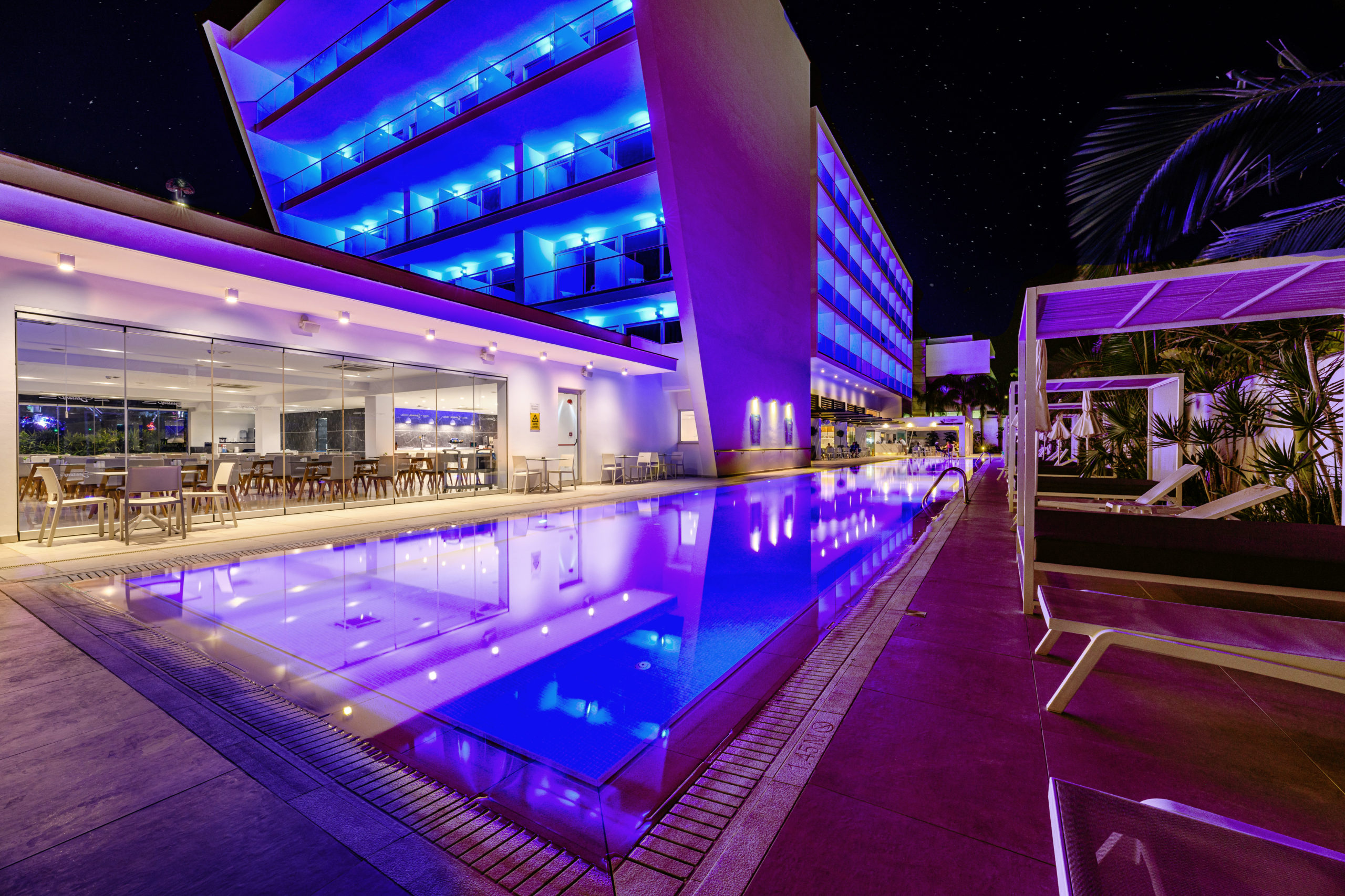 Tasia Maris Season hotel bazen.jpg