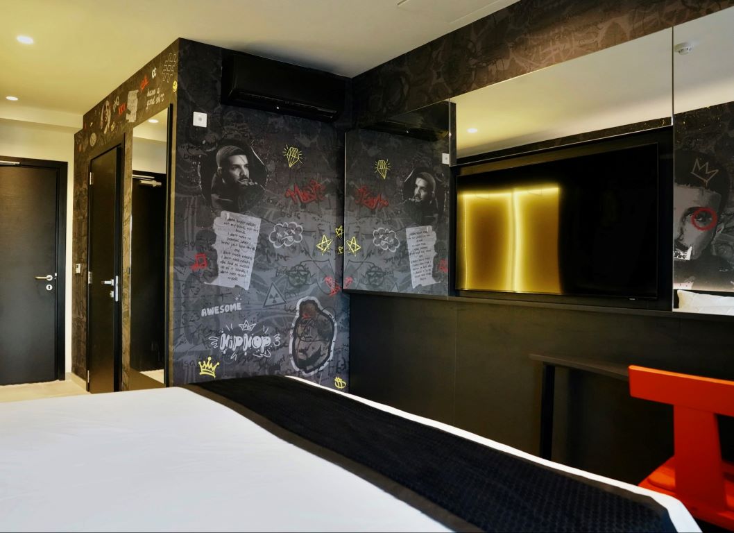 SO City Hotel-Deluxe soba sa djakuzijem.jpg