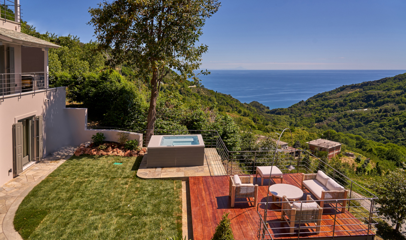 Sunrise Garden Hills bašta.jpg