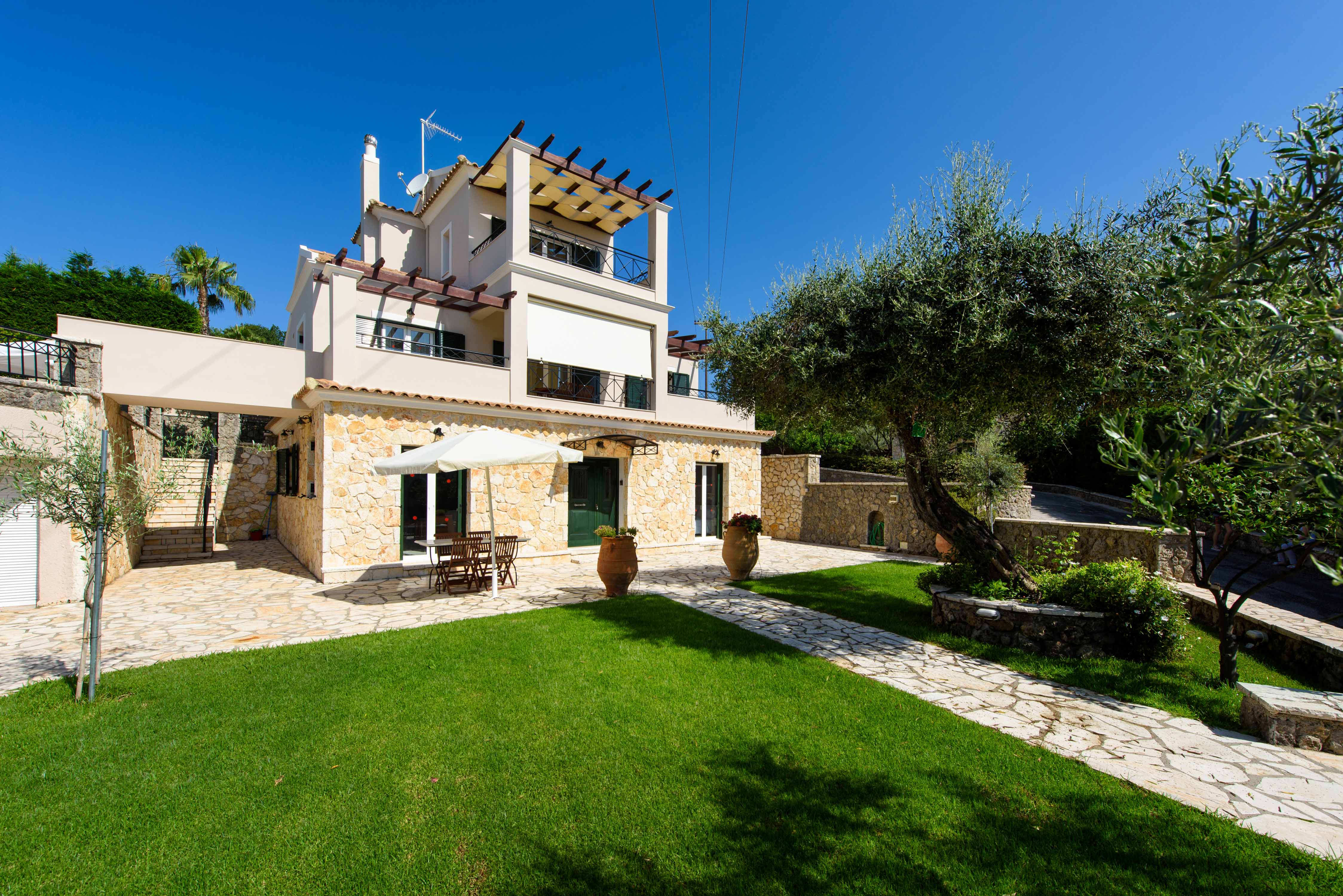 Il Tesori Dassia villas in Corfu (33).jpg
